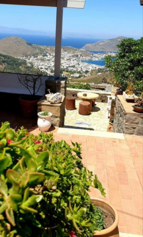 TRADITIONAL STUDIO Chora Patmos